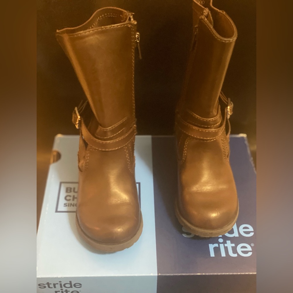 Brown stride rite boots